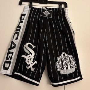 Joe Fresh Goods White Sox Shorts